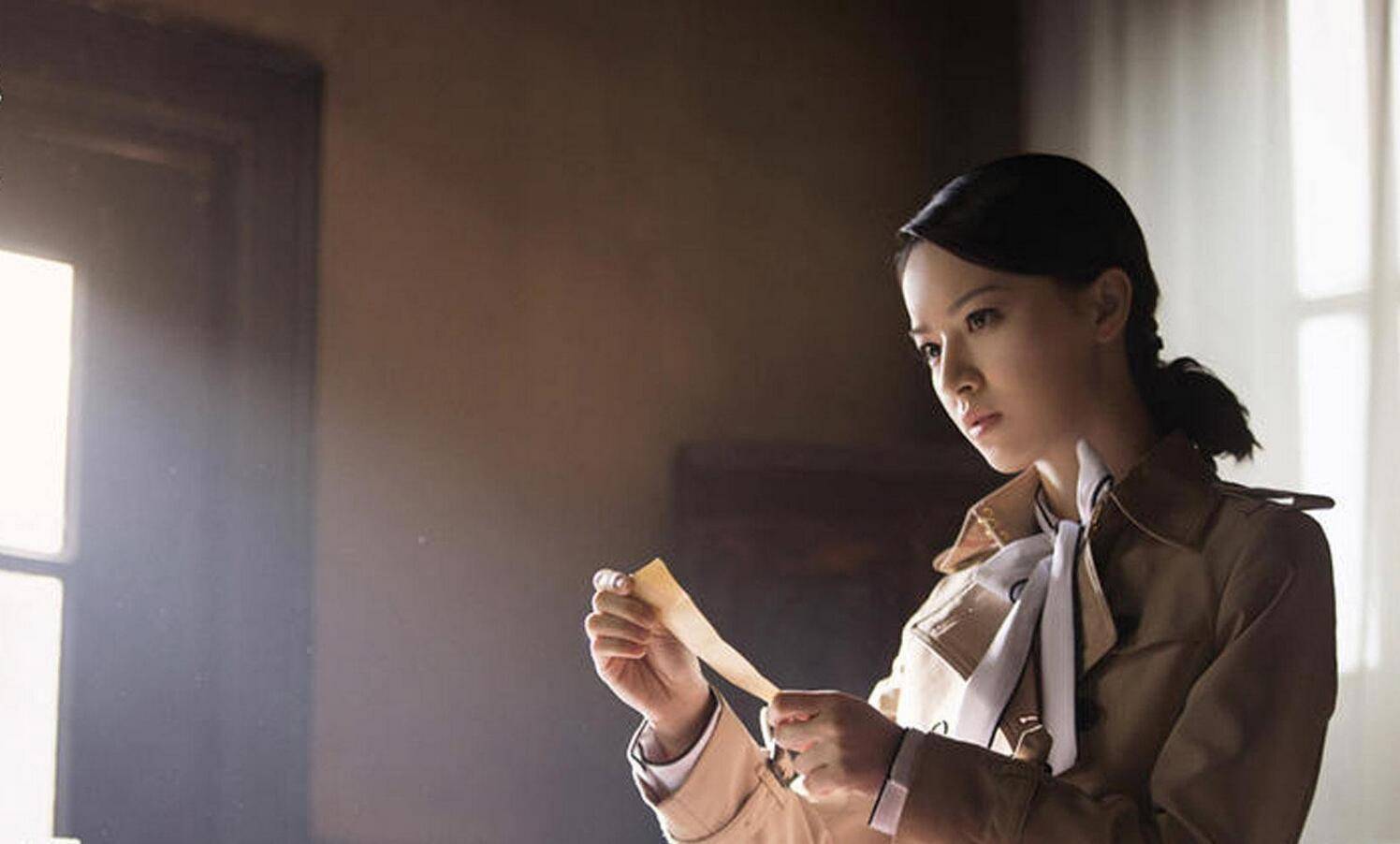 除此之外,《秋蝉》这部新剧中女主角的饰演者李曼我们大家也并不陌生