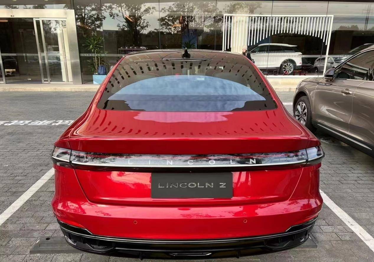 红色版"林肯z"首次现身,颠覆式外观设计,能卖过bba?_搜狐汽车_搜狐网