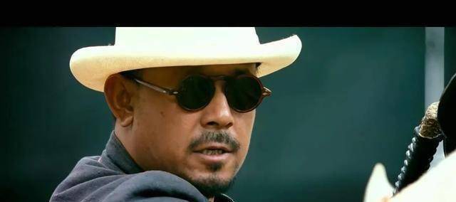 如果想要看懂「让子弹飞」,首先得看懂姜文的三个视角_黄四郎_张麻子