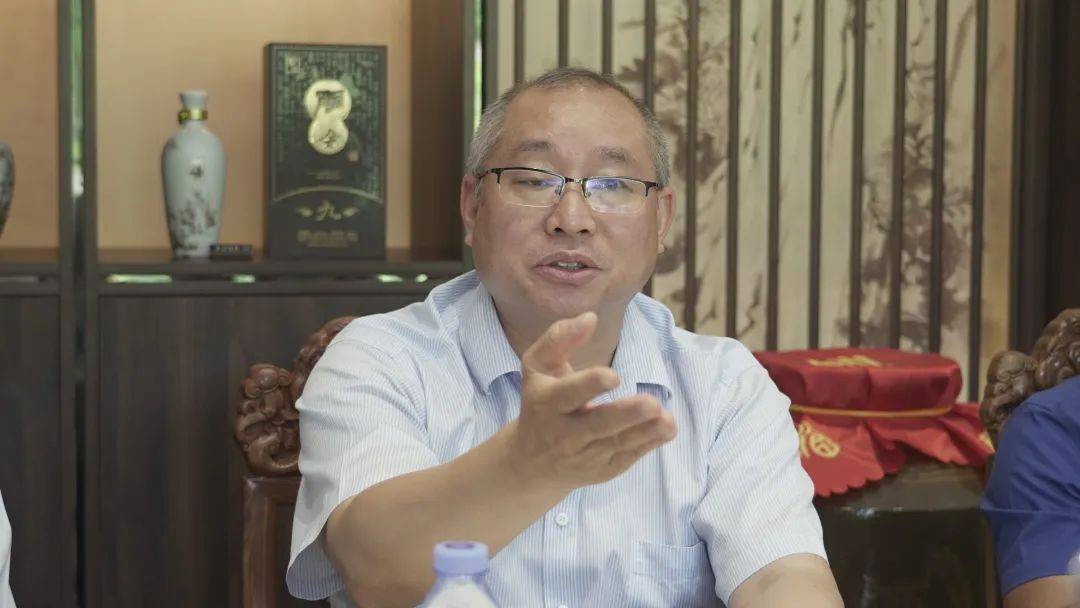 柬埔寨皇家科学院代表团同九江学院校长陈小林到访陶令酒庄交流学习