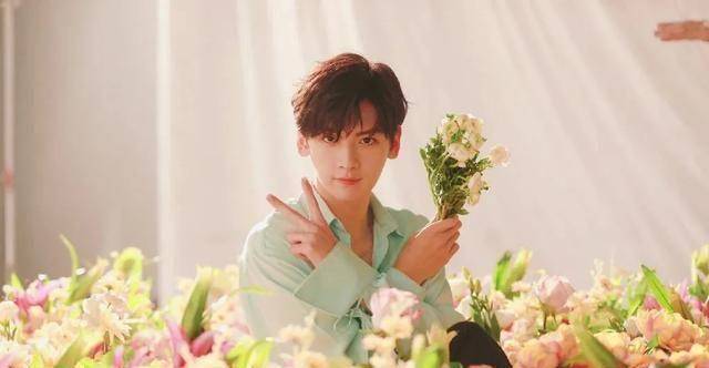 宋茜资源起飞?彭昱畅发展好?何老师累?翟潇闻影视资源不错?