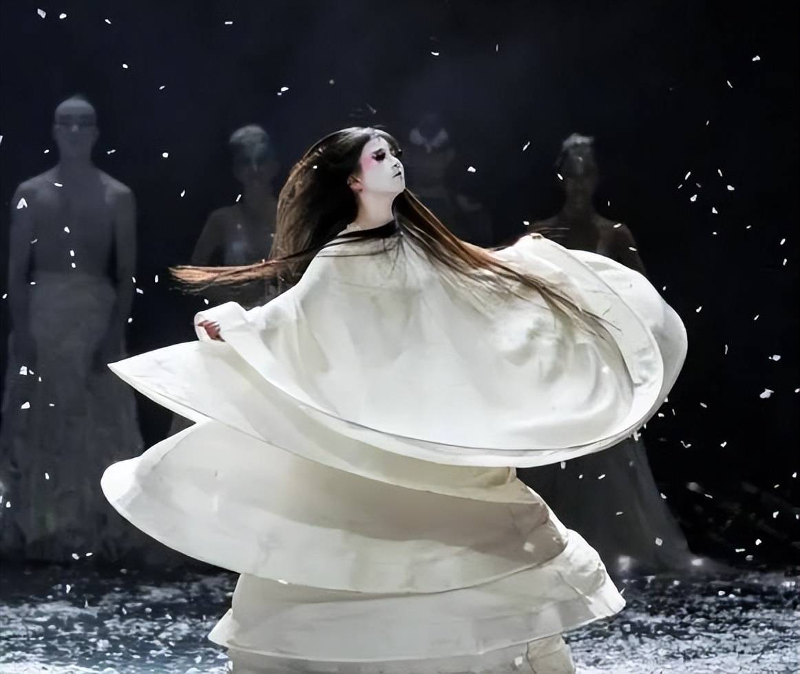 杨丽萍孔雀舞接班人敲定!不是侄女小彩旗!_白兔_女子_舞蹈