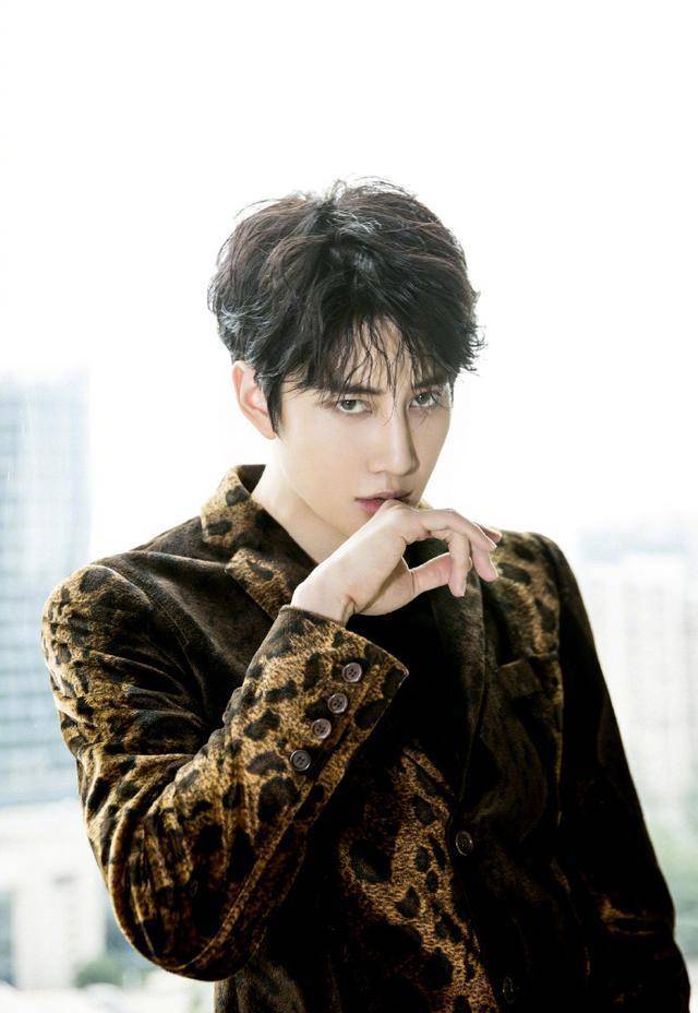 谁注意到mike表情?_主动_因为_嘉宾