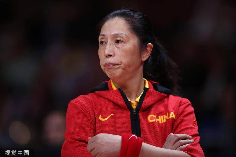 下午5点,中国女篮新队长正式确定,李梦开心,球迷激动!