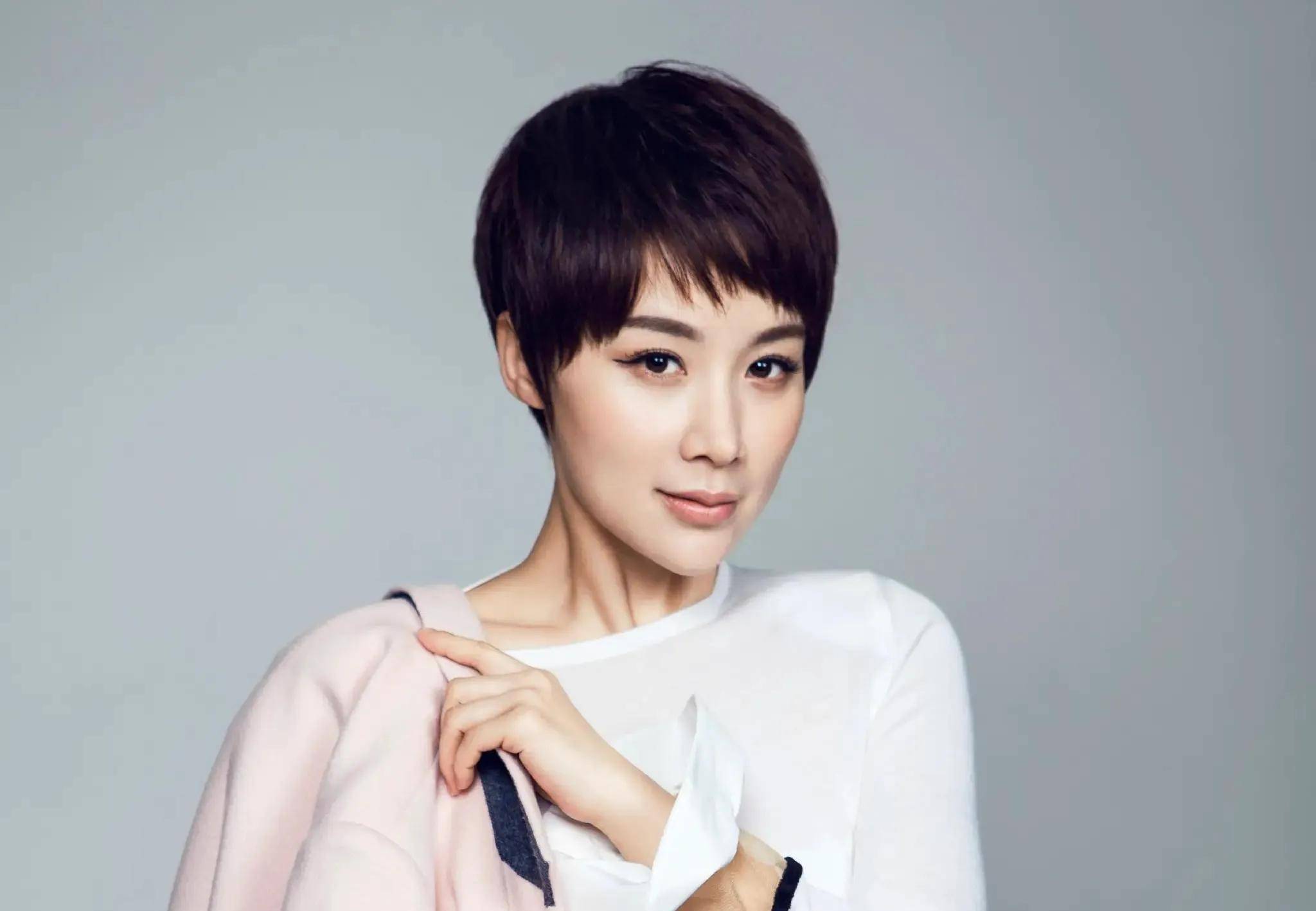 明星明明美得倾倒众生,却想不通要整脸,结果后悔莫及_张檬_黄奕_自然