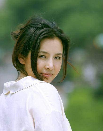 她当红时因患癌症退圈,痊愈后复出身材爆肥,如今靠演技获得肯定_王澜