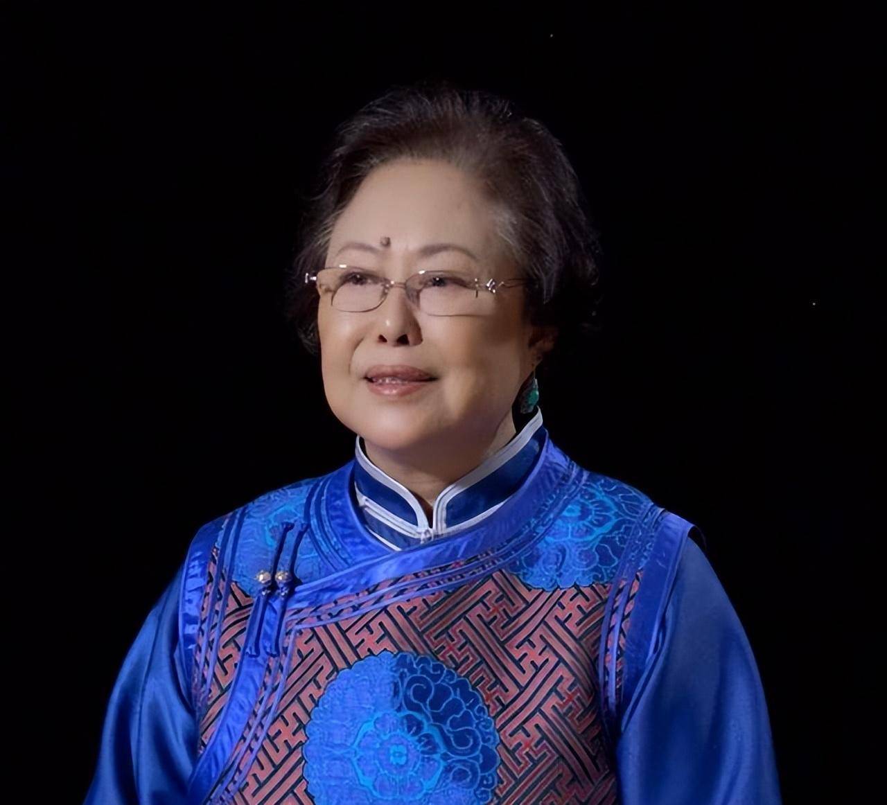 这七位痣美人,李建群柔情似水,沈傲君楚楚动人_殷桃_刘敏涛_长相