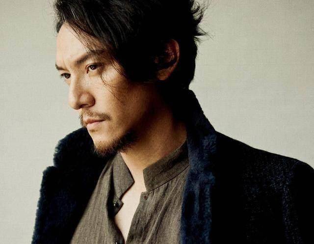 突然都说张震帅,他竟是因为胡子才大火的?_类型_审美_鲜肉