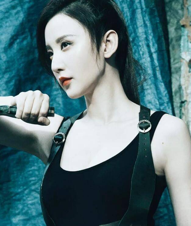 她是娱乐圈"千年老二",出演《沙海》却被于正暗示"带资进组"_张萌力