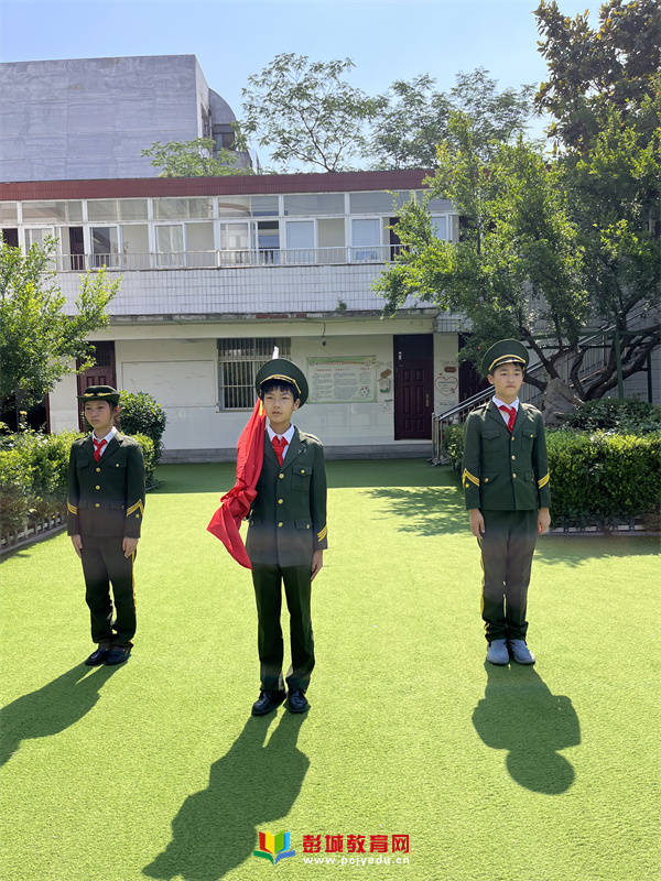 我是光荣的护旗手——徐州市星光小学湖北路分校国旗班交接仪式_校园