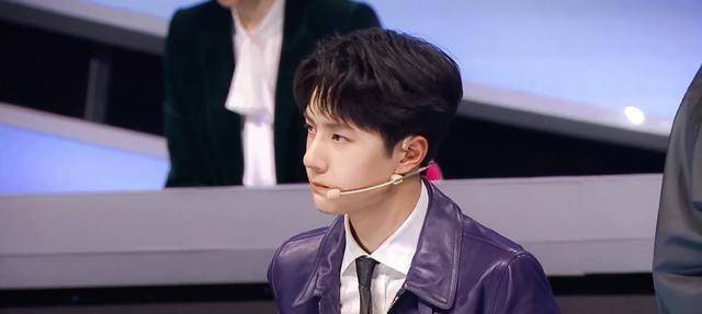 王一博被宋亚轩认成吴君如,粉丝:白牡丹时期的他真的好漂亮!