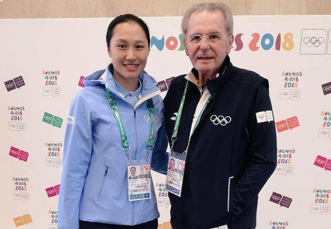 速滑女神张虹现状节目中说要30岁前嫁出去,现还单身30岁像20岁_滑冰