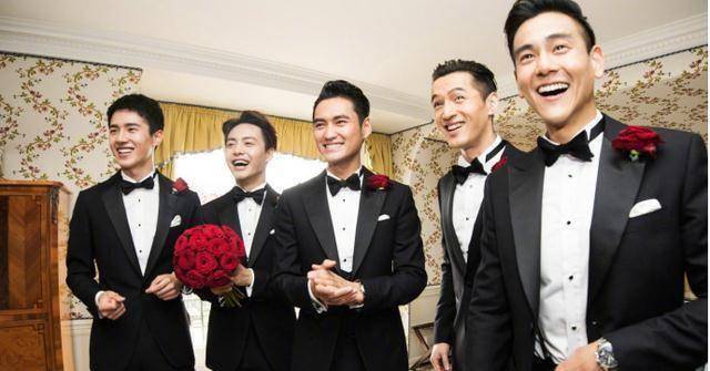 王彦霖艾佳妮的校园爱情修成正果,伴郎团颜值惹争议_秦俊杰_尹正_婚礼