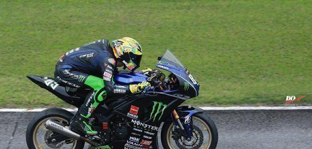 王一博生日首次发文,只字未提自己,粉丝却格外心疼_罗西_摩托_动态