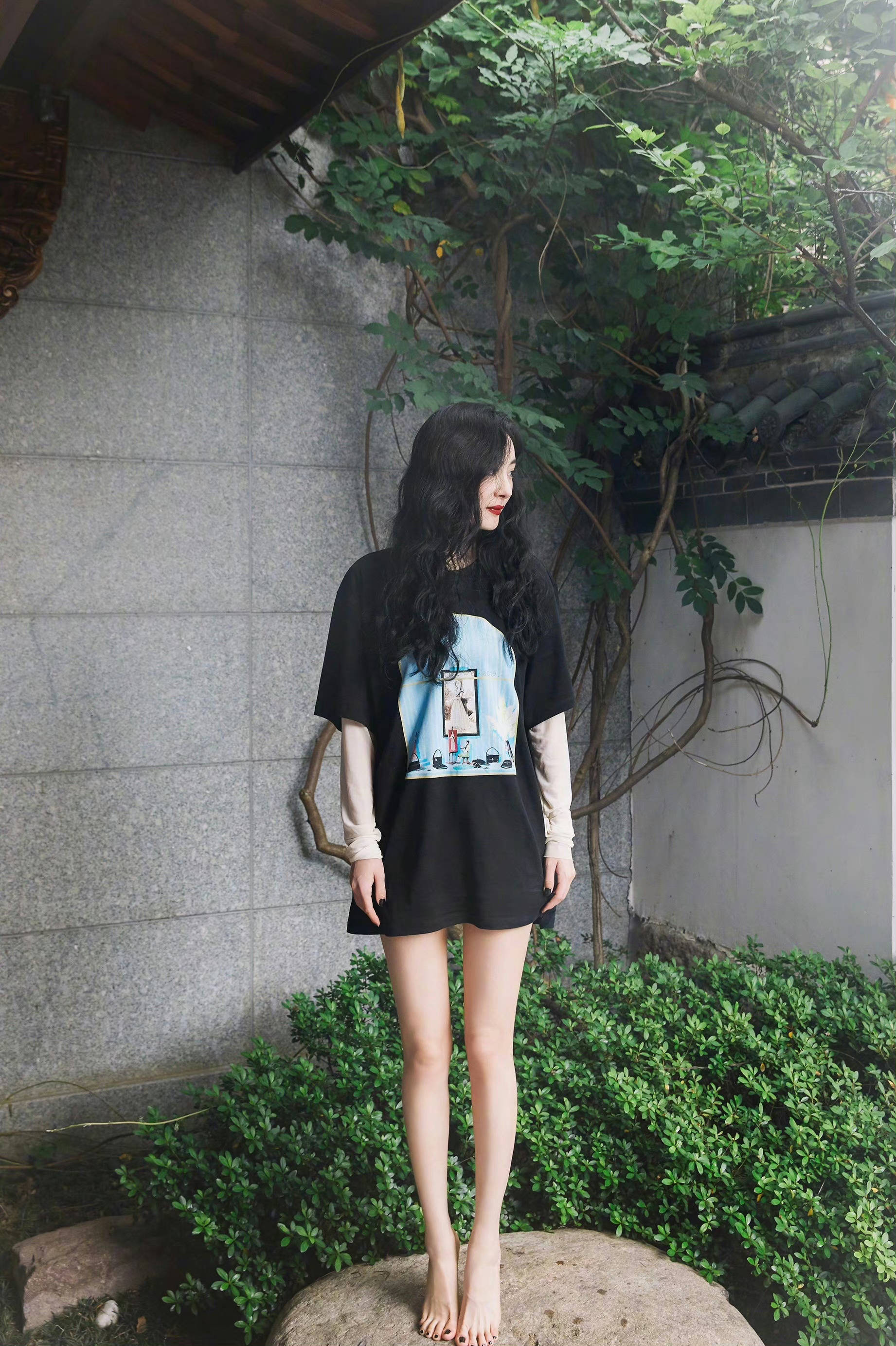 杨幂玉足大白腿写真·又酷又飒,邻家少女图片分享_成为了_形象_风格