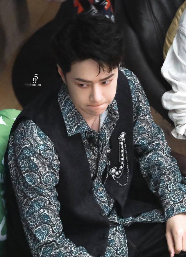 王一博继猪塑,豹塑后,又被虎塑了!_舞台_感觉_时候