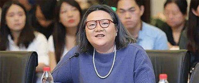 原创            洪晃：妈妈在上海买的房子，都不敢跟别人说，怕会被别人笑话-洪晃家的房子