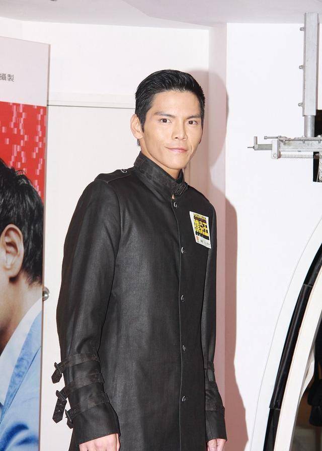 向佐vs药水哥,本应双赢的比赛,却被倒地不起的药水哥赢了两次_表演