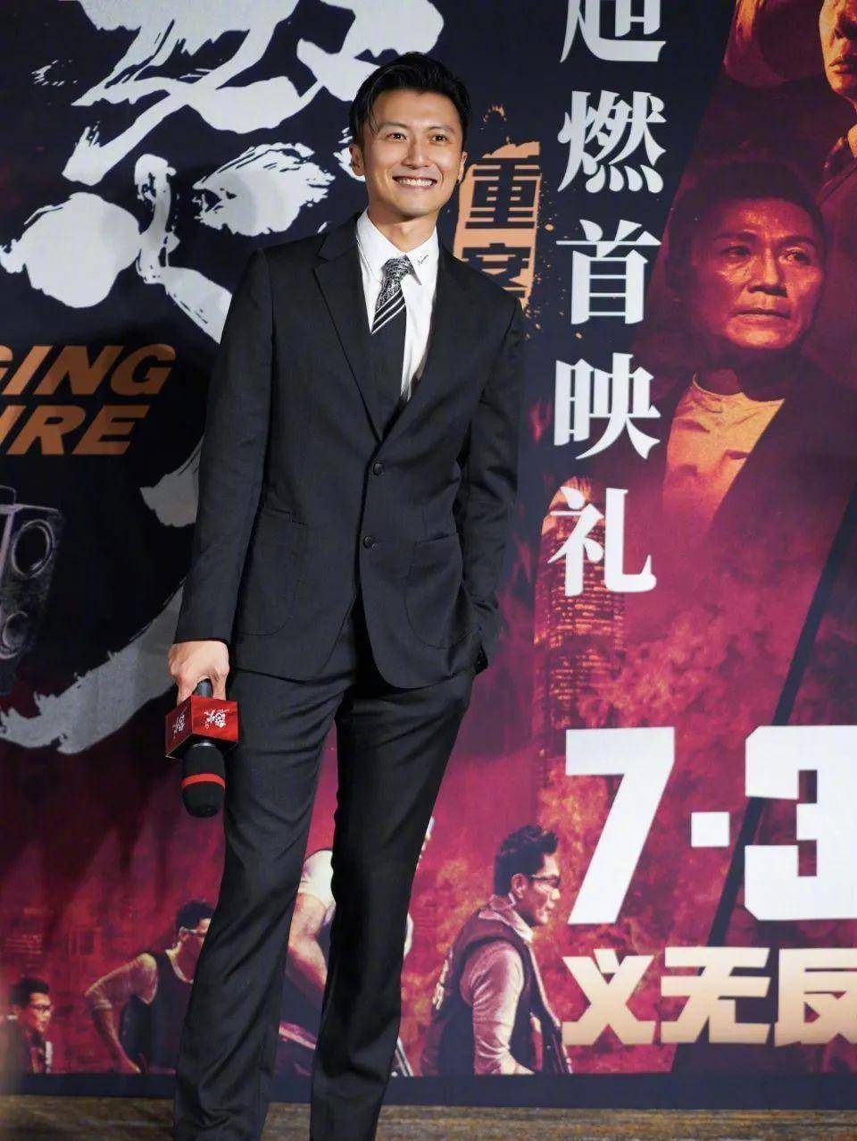 香港老牌男星身材,70岁徐少强一身肌肉,62岁李子雄身材修长_保养_健身