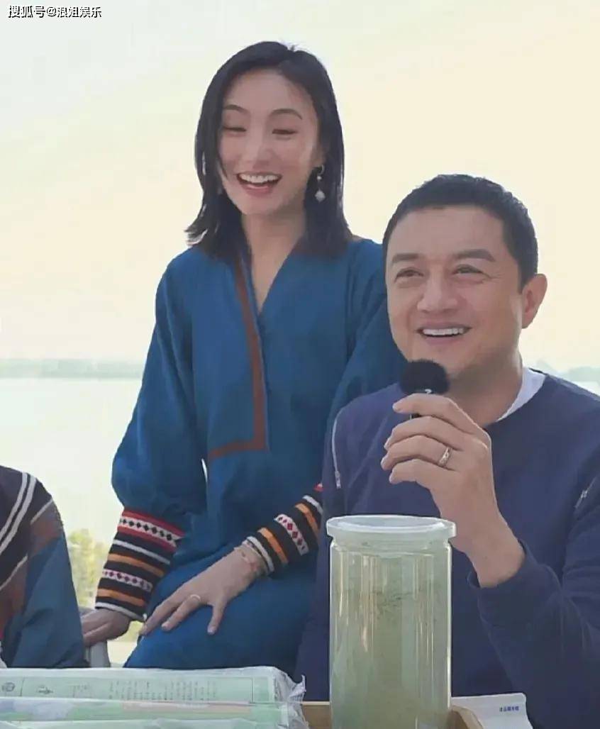 只希望李亚鹏能够好好珍惜这一个妻子,让她感到幸福.
