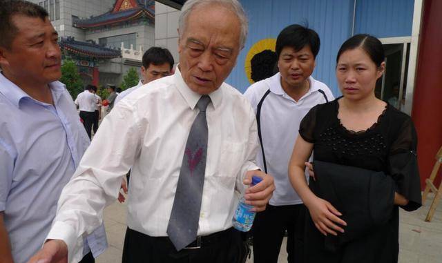 承爱上小40岁保姆,还在高龄生子,父亲季羡林得知喜笑颜开_马晓琴_老