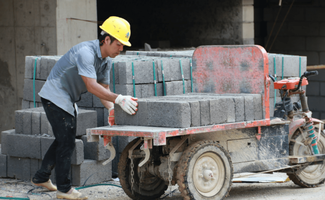 2023年建筑工人要转行?怎么转?转哪里?_工地_行业_工作