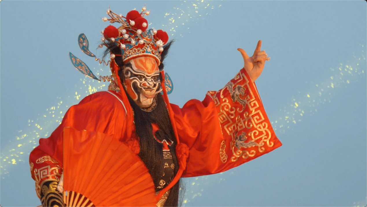 当然,同样在快手上已经圈粉无数的非遗创作者李艺(18岁)和曹公子(19岁