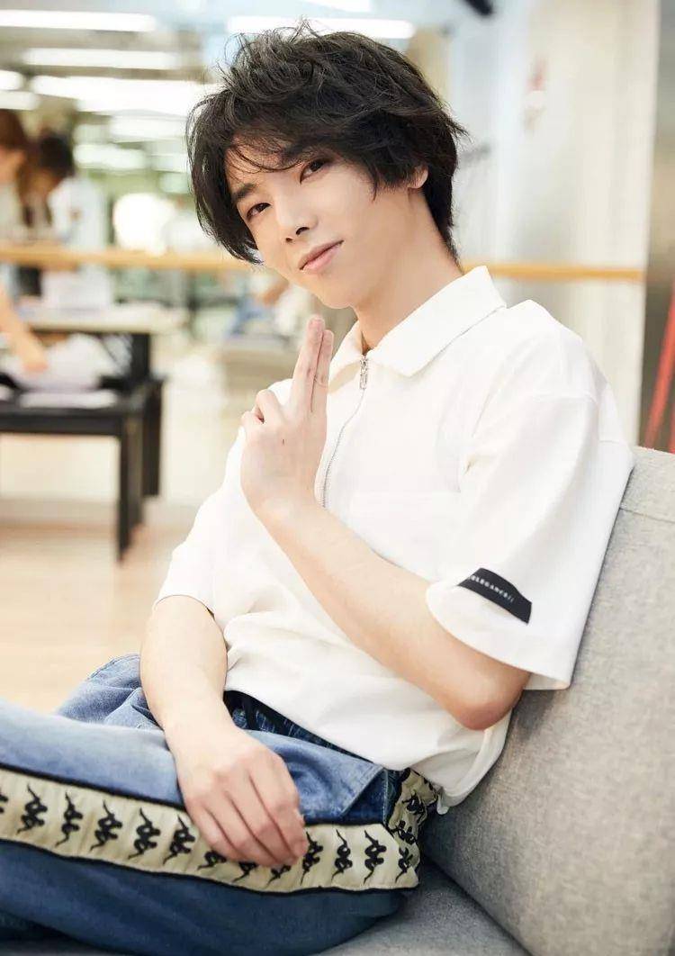 都说华晨宇情商高,但有多少人注意到了他骨子里真实的善良_东西_时候