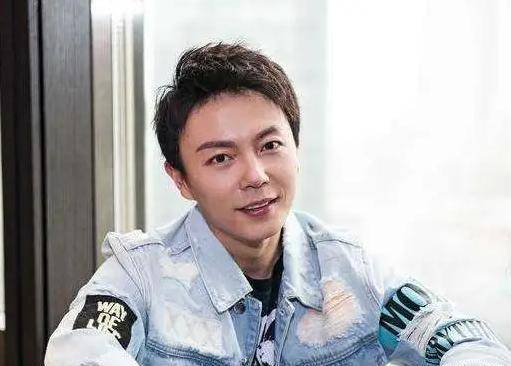 从李连杰的"御用儿子"到"网大一哥",谢苗经历了什么?