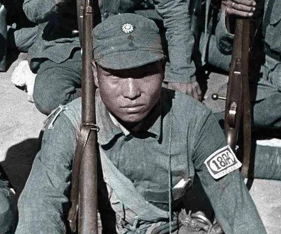 1942年,一个伪军拿着一双鞋走入八路军司令部,说道:救救刘主任_刘志坚