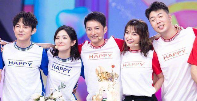 谢娜证实《快本》永久停播,哽咽喊话张杰带她回家,何炅也很难过_节目