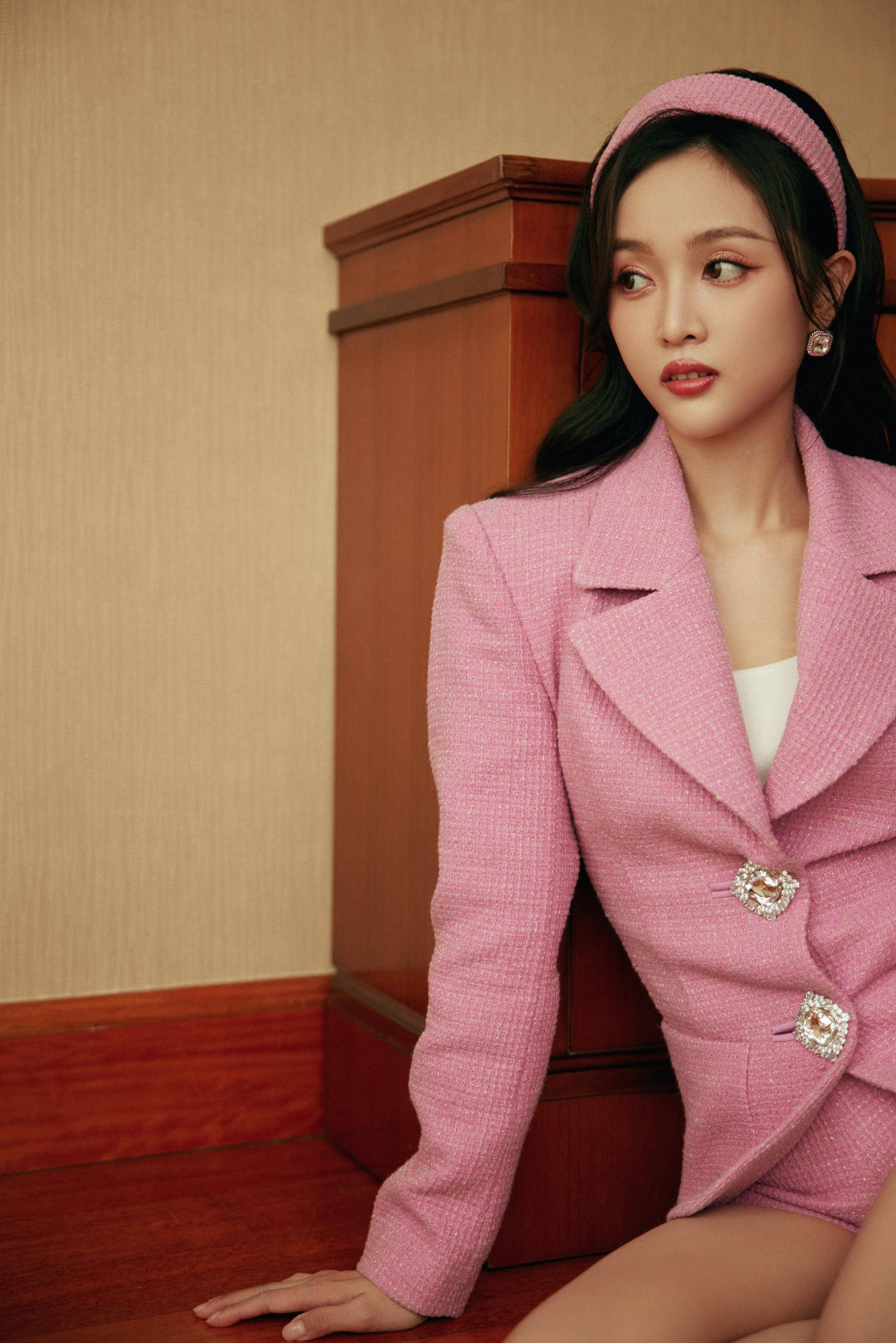 娱乐影视大赏# #多彩夏日生活# #吴宣仪#返回搜狐,查看更多