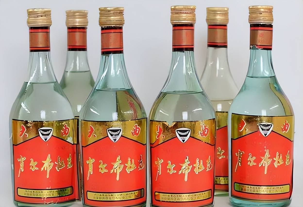 这款酒的酒名在新疆话中被誉为"圣泉",是一款备受当地人推崇的酒品.