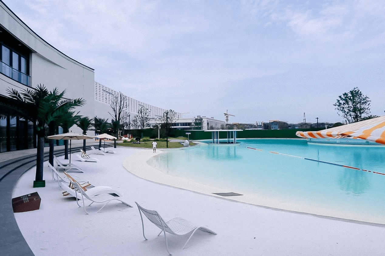 华中最大室内滑雪场亮相咸宁际华园水晶谷_度假_水晶湖_冰雪