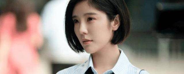 任嘉伦和邢菲,两人的cp感还很强,扮演前女友的宣璐御姐范十分充分,女