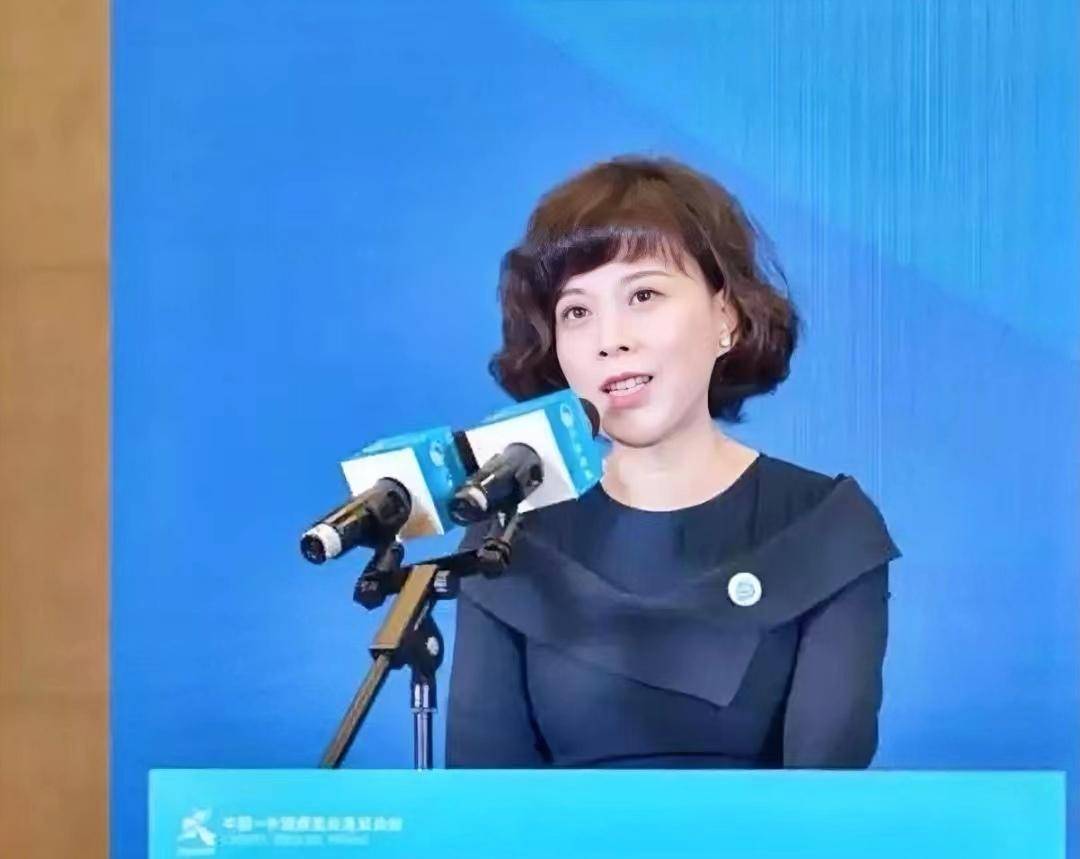 淮安首富女儿图片