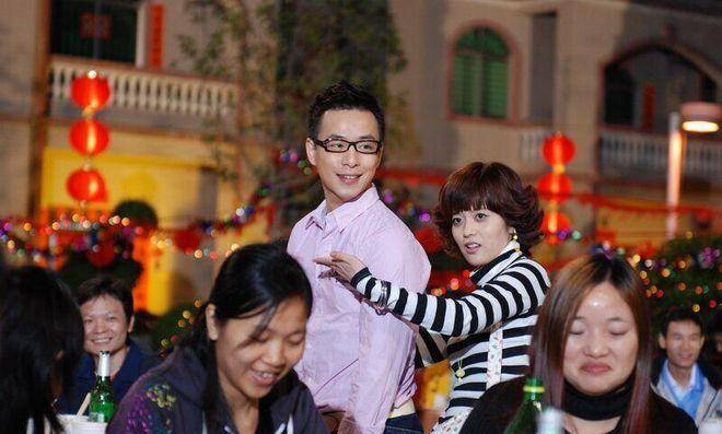 47岁的广州演员黄俊淇,与前妻钱莹离婚十年,监制的电影被告侵权_广东