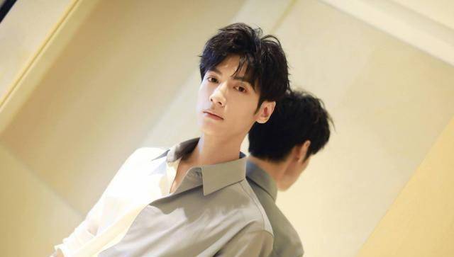 娱乐你问我答之:罗云熙被经纪人坑?李现人品咋样?_杨幂_人缘_魏大勋