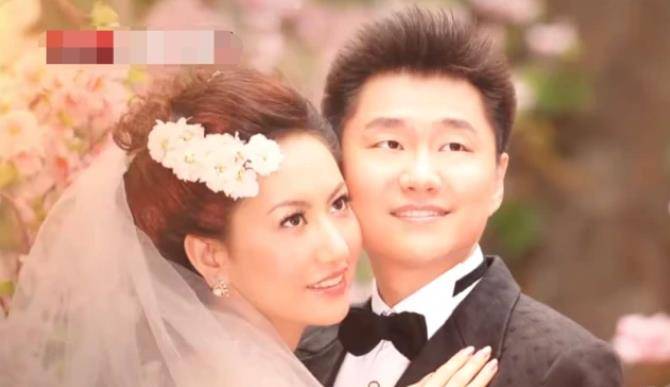 临死前亲自举办葬礼,化完妆的美貌惊艳众人_王越_王亮_妻子