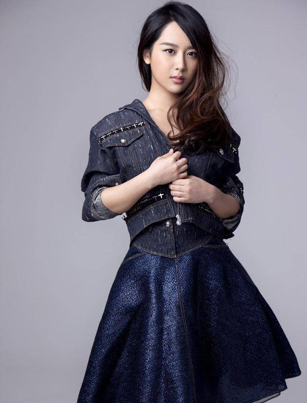 杨紫牛仔套装1_照片_服饰_穿着