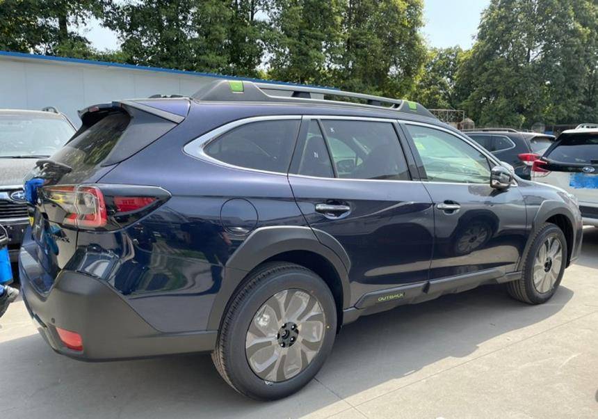 2021款"斯巴鲁傲虎"进店,内饰彻底起飞,依旧无缘2.