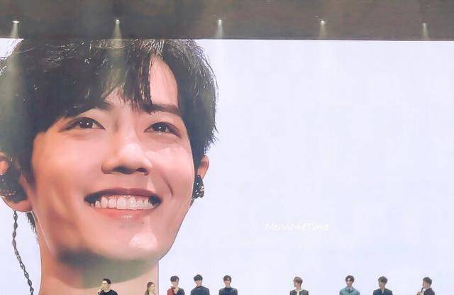 有一种治愈,叫做肖战的露齿笑!_笑容_时候_明亮