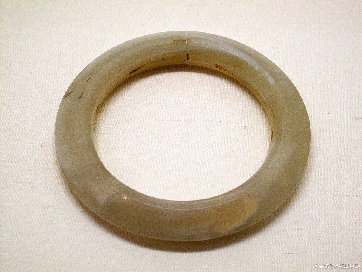 钰福莱珠宝:带你了解蓝田缠丝玉_蛇纹石_纹路_光泽