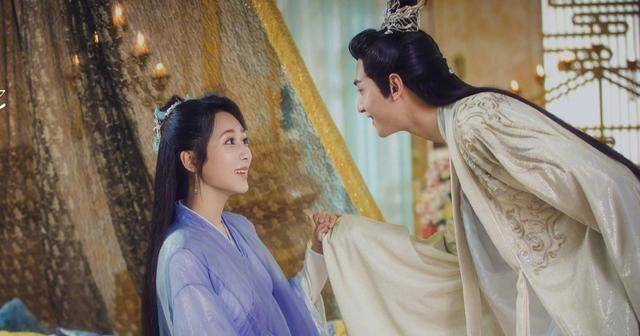 有种友谊叫罗云熙和杨紫,年纪相差4岁,相处中却是妈妈带儿子_互动