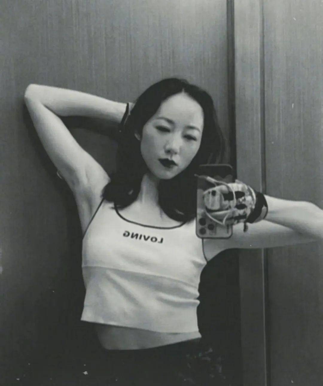 照,李小璐的细腰,韩雪炫的肌肉,这些中年女星太自律了_阿娇_张韶涵