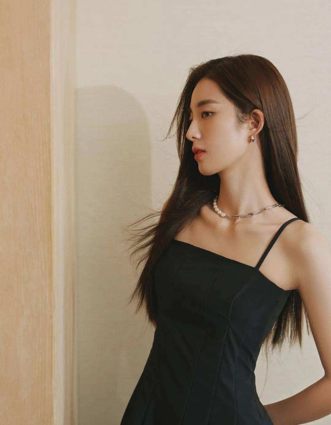 万鹏,屏幕上的彪悍女汉子,现实生活的她,美得让人窒息_观众_角色_少年