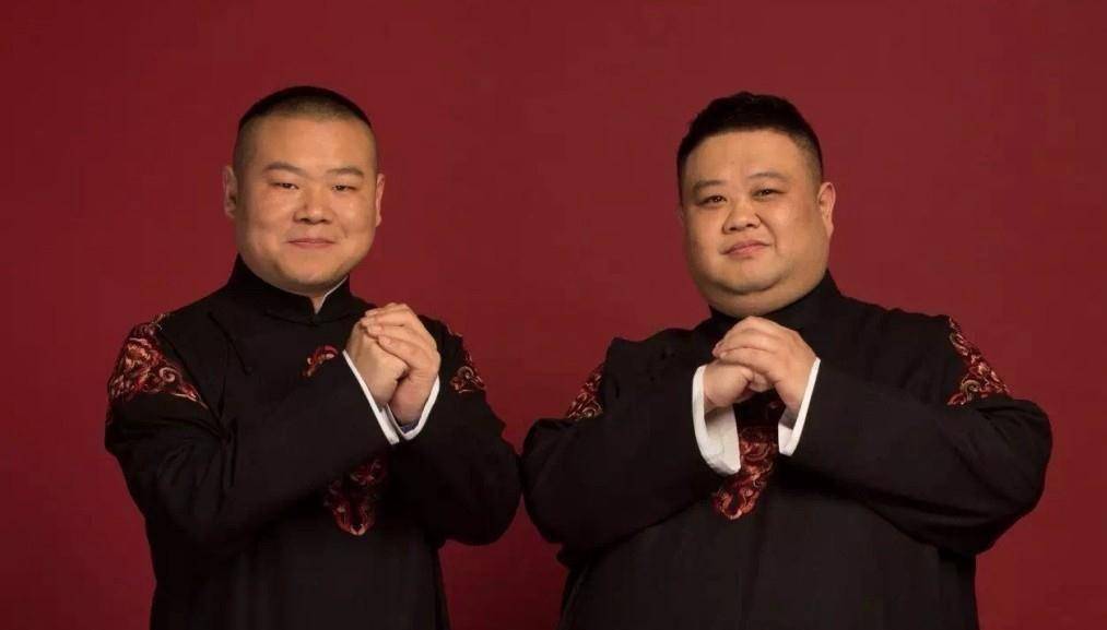 张钧甯为母亲庆生,素颜出镜不抢妈妈风头,母女合影似姐妹_孙越_岳云鹏