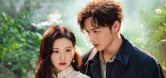 作为大热剧,主演张彬彬,景甜可谓大火,不但在剧中上演甜蜜的爱情故事