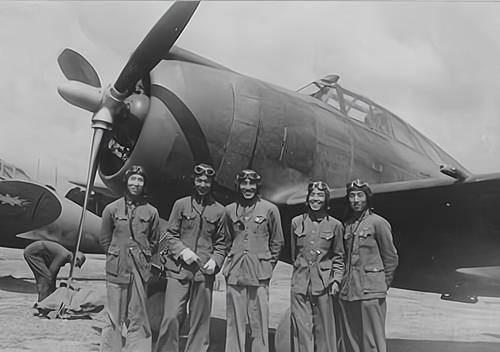 1938年,武汉上空,中日飞机大战,最终结果如何?_空军_中国_飞行员