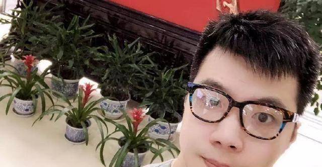 黄毅清造谣被拘,因骨折需治疗停止执行_周立波_警方_网络